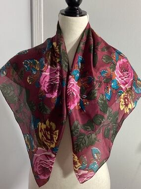 WOMAN 100% SILK CHIFFON HANDMADE BURGUNDY PINK YELLOW ROSES SQUAER SCARF 31"x31"